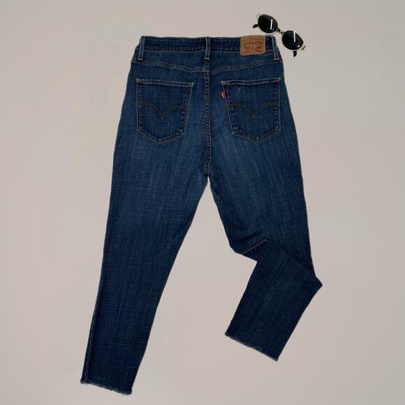Levi's 721 Jeans Women's Size 31x30 High Rise Skinny Leg Dark Blue - Picture 1 of 7